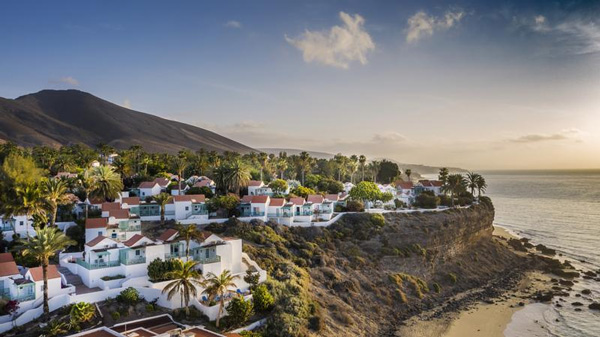 Der Aldiana Club Fuerteventura ist im März ein schönes Urlaubsziel. Hier siehst du ihn von oben.