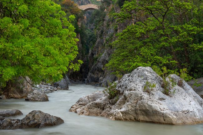 Fluss in der Raganello-Schlucht