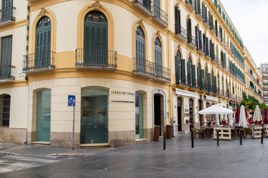 Blick auf die Sehenswürdigkeit Málagas, das Geburtshaus von Picasso