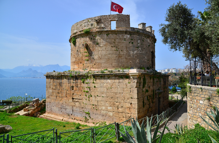 Hidirlik-Turm, eine Sehenswürdigkeit Antalyas