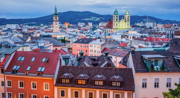 Blick über die Dächer und Sehenswürdigkeiten von Linz